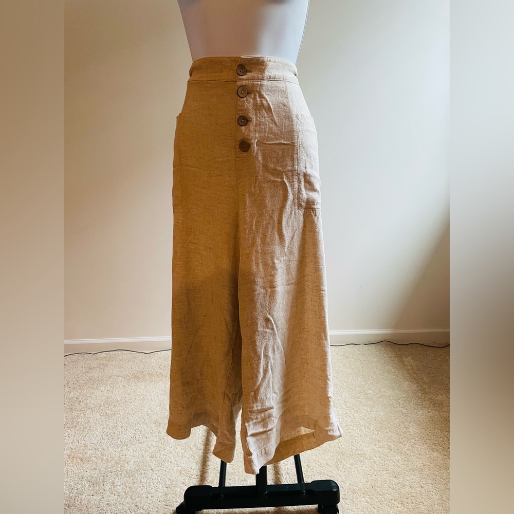 Very pretty high waist capris wide legs